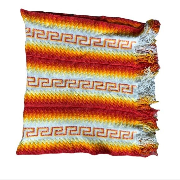 Vintage Hand Knit Hand Crafted soft Warm Fringe Crochet Blanket Throw - Picture 3 of 8